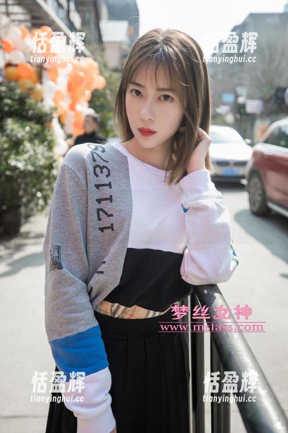 MSLASS梦丝女神 - 一瞥阿依古丽的图册：月亮花，老实说，我已经在流汗了