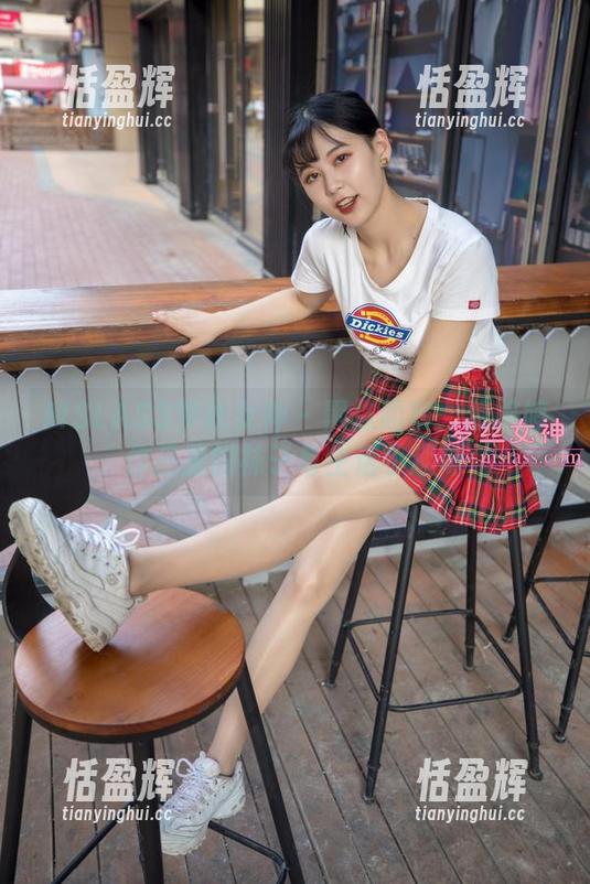 MSLASS梦丝女神 - 黑袜趣事：魏婷婷作品里的袜子与生活小趣味