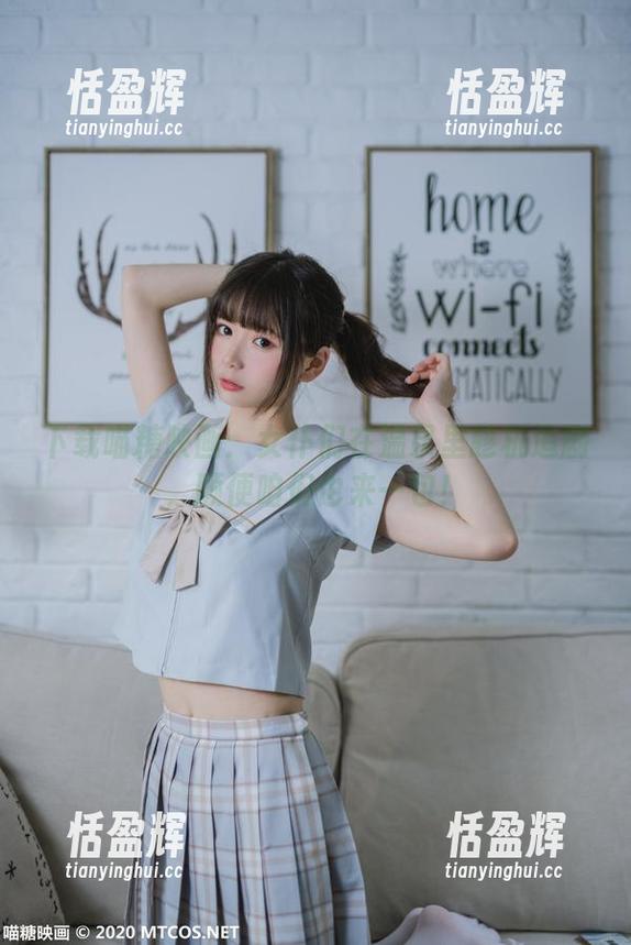 下载喵糖映画：女仆们在温泉里趁机追剧，顺便咱们也来一包！