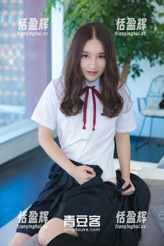 QingDouKe青豆客-汪佩妮Penny QingDouKe青豆客 - 镂空与真实交织,汪佩妮Penny的原图竟还可以如此大胆!