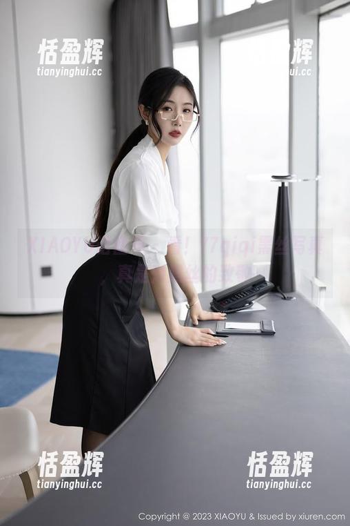XIAOYU语画界 - 看！77qiqi黑丝写真，真是对黑丝的致敬