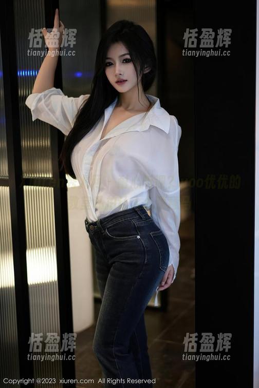 Xiuren秀人网 - 耐心听课？yoo优优的教室私拍让人心猿意马