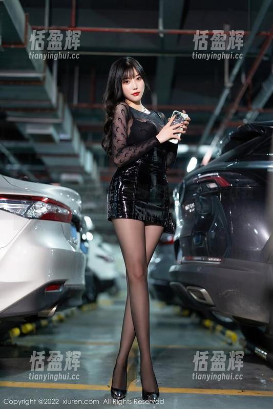Xiuren秀人网 - 美脚图集：余安安让我们重新认识‘腿’的深度