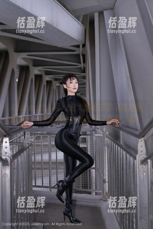 Xiuren秀人网 - 向大美媚京学习旅拍私房照——因为模特也要赶着交作业，嘿！