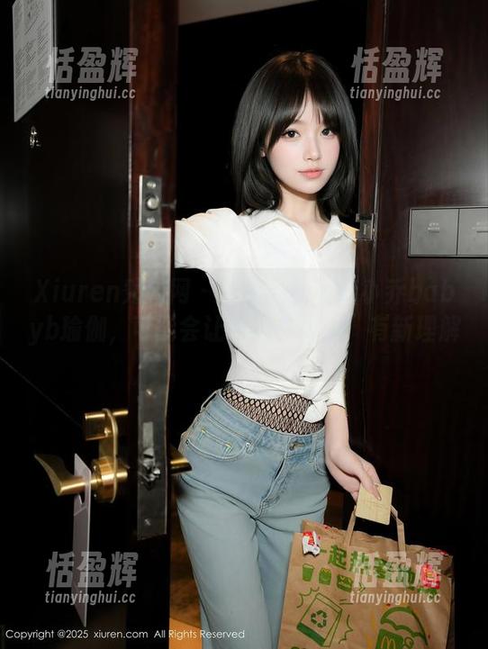 Xiuren秀人网 - 这组最新图库小乔babyb瑜伽，可能会让你对“柔韧”有新理解。