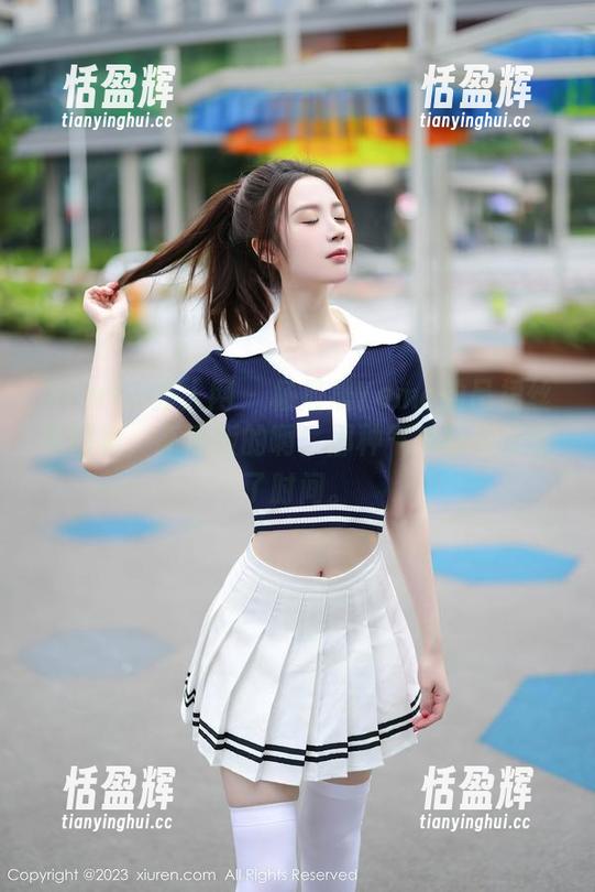 Xiuren秀人网-杨晨晨Yome Xiuren秀人网 - 杨晨晨Yome的吊裙丝袜图集,高清版的啊!那种气质让人忘记了时间。
