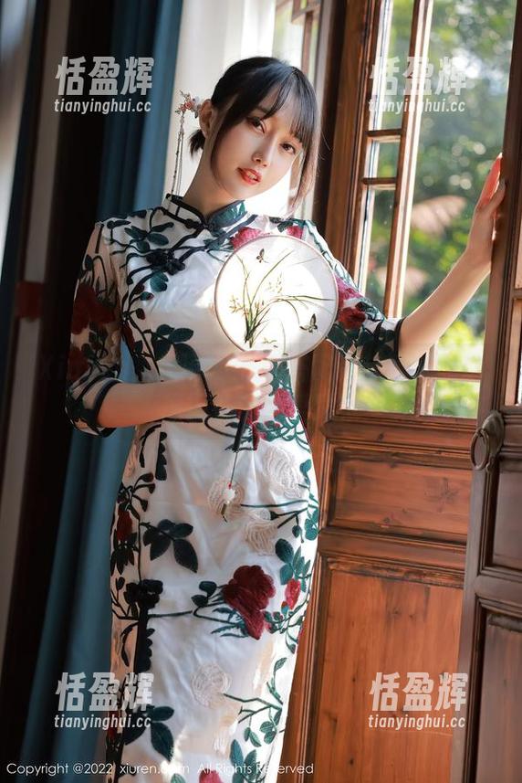 Xiuren秀人网 - 礼服搭配论：董林越的原图让我又爱又恨