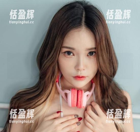 美图里，Yuka(유카)的瑜伽姿态简直让评论区都沸腾了，这是什么操作？