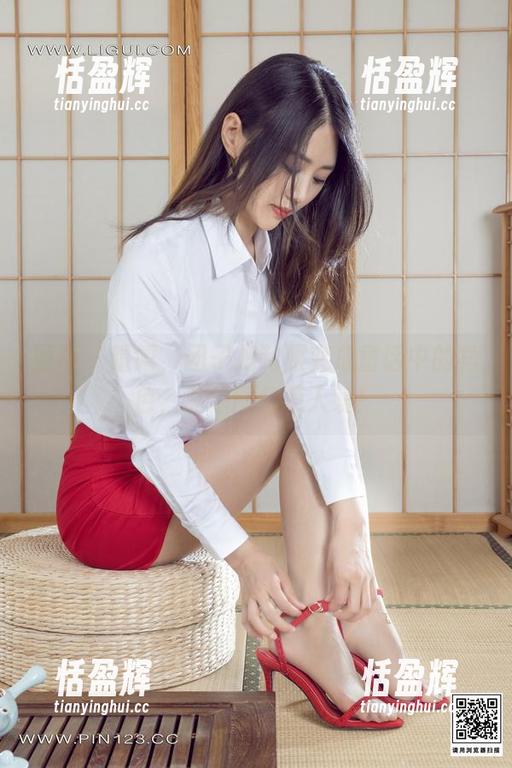 丽柜 - 嘻嘻，团子把制服变成童话中的角色，私拍图包惹人爱！