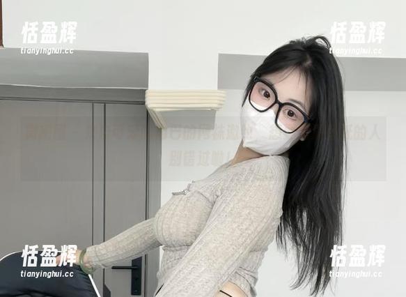 微密圈 - 来自可爱的肉巴的网袜邀约，想要高清壁纸的人别错过啦！