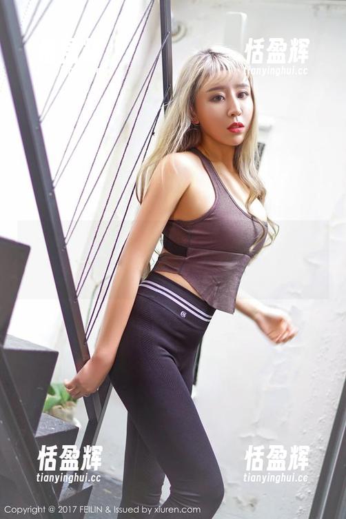嗲囡囡 - yumi黄奕清在线发力，毛衣大戏等你来看得。不过我真不确定该怎么看。