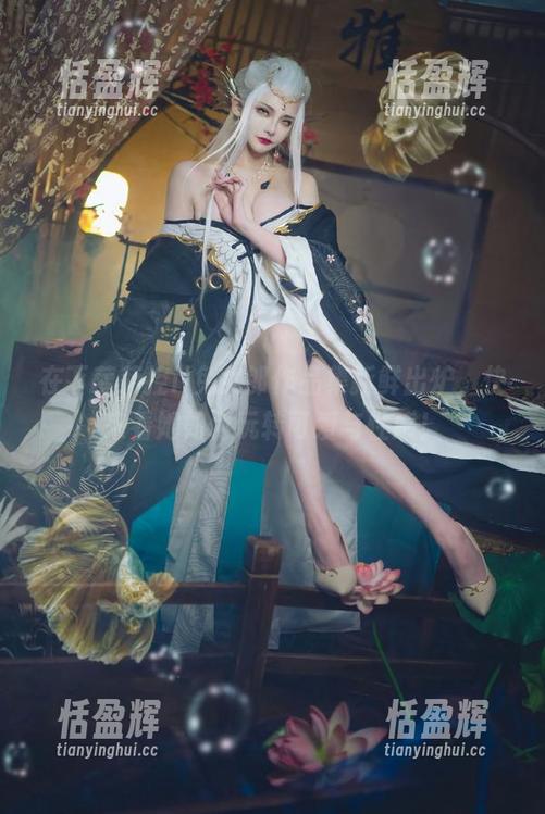 在下萝莉控ii 在下萝莉控ii兔女郎作品集新鲜出炉,快来看她如何玩转可爱与性感!