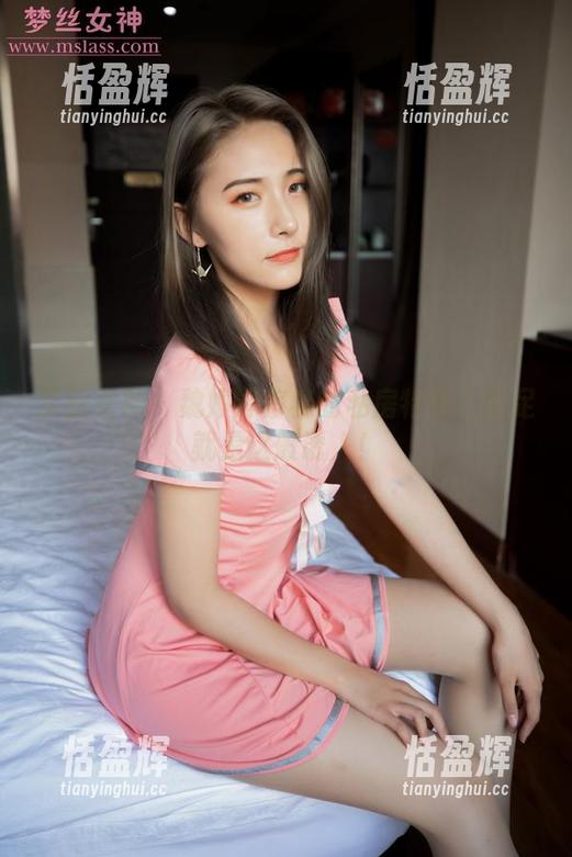 梦丝女神 - 魏婷婷宿楼的私房特辑：玉足就是这般诱人！