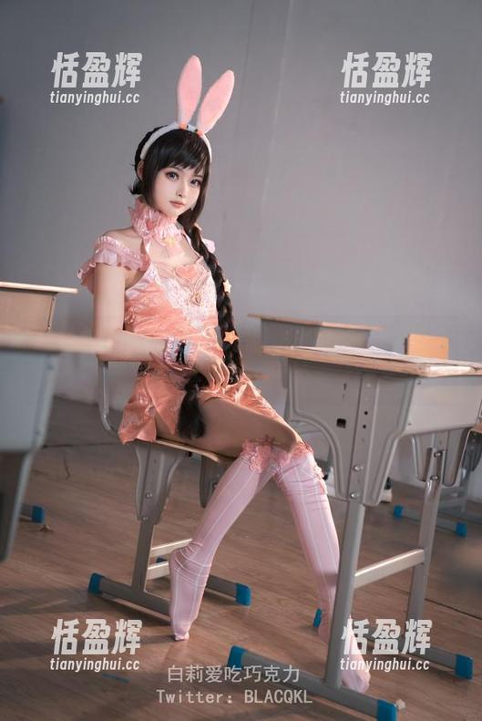 白莉爱吃巧克力 最新白莉爱吃巧克力尝试:这套装可不止皮囊那么简单