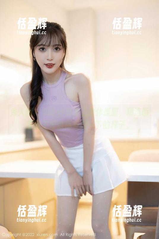 秀人网 - Sibyl沙滩上的体操服，精选画面肚子好像再反弹一下的样子。