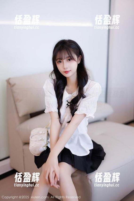 秀人网 - 不收费的—伊一Moon的女孩套图，难道真能让你忘记现实？