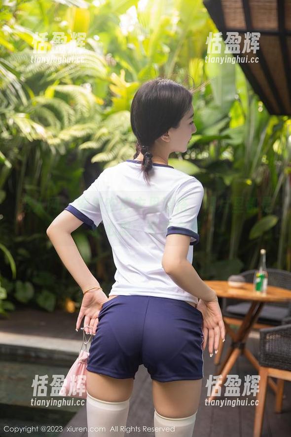 秀人网-安然 秀人网 - 安然在皮衣里溜搭,照片里都是小心思:写真合集