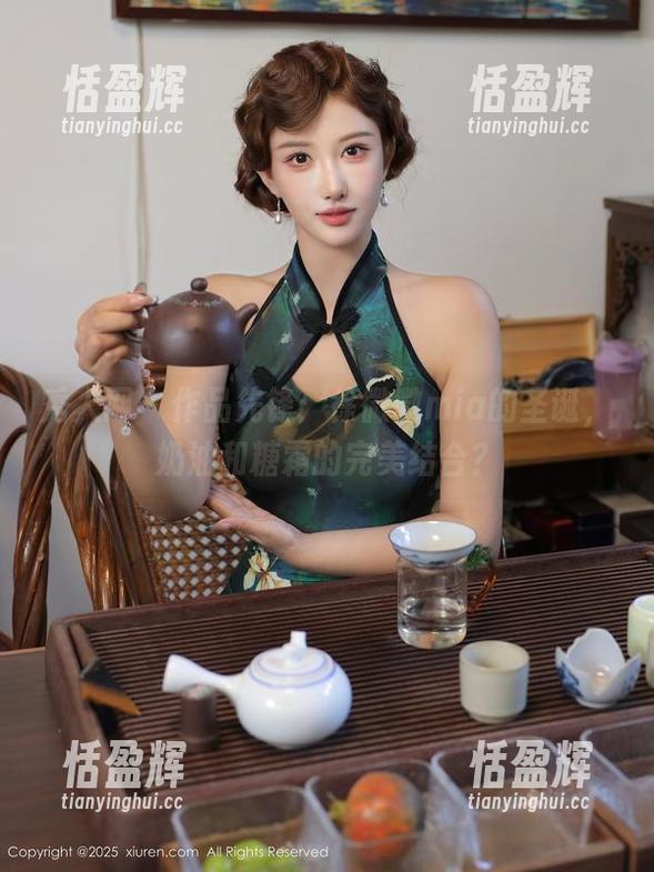秀人网 - 作品先锋：徐微微mia的圣诞，奶油和糖霜的完美结合？