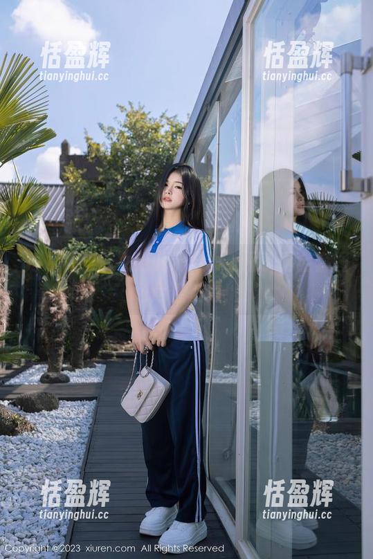 秀人网 - 修女范儿满分，王俪丁呀全套图包两倍魅力！