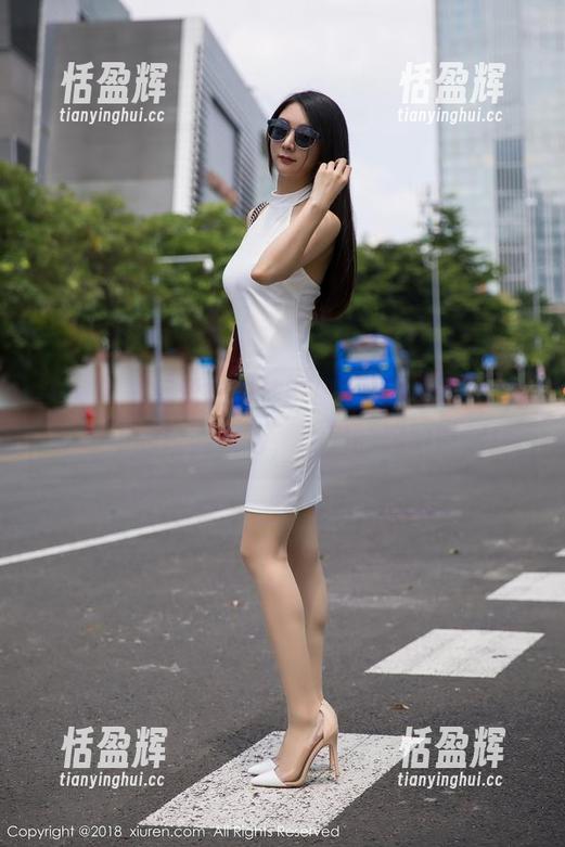 秀人网 - 我觉得白沫制服写真，原图就像我早年的校园记忆，满满的尴尬时刻！