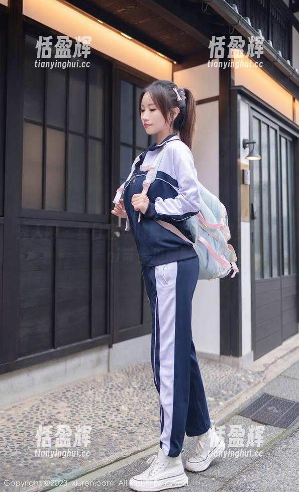 秀人网-糯美子Mini 秀人网 - 夏日狂欢的真实模样,糯美子Mini带你见原图