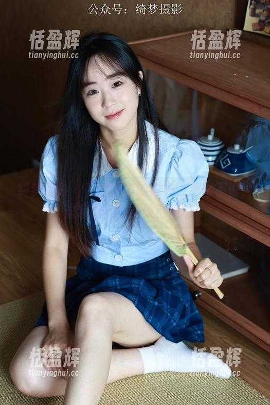 绮梦摄影 - 下载露露的内衣，不得不说，这种画风真的吸引眼球！