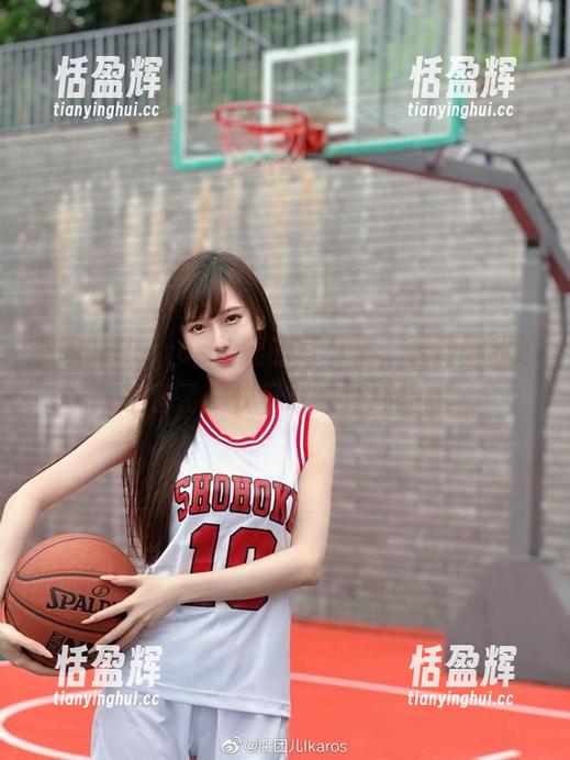 腐团儿Ikaros长腿的写真集，看到腿我忍不了了，快下载来坏坏想想