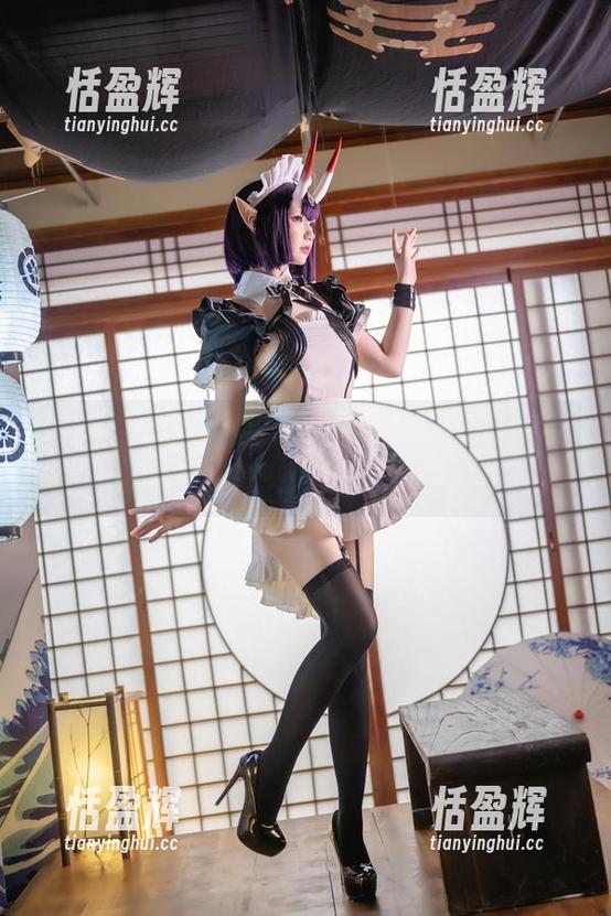裙角飞扬，雪晴嘟嘟女神写真，正好戳到我的审美点。